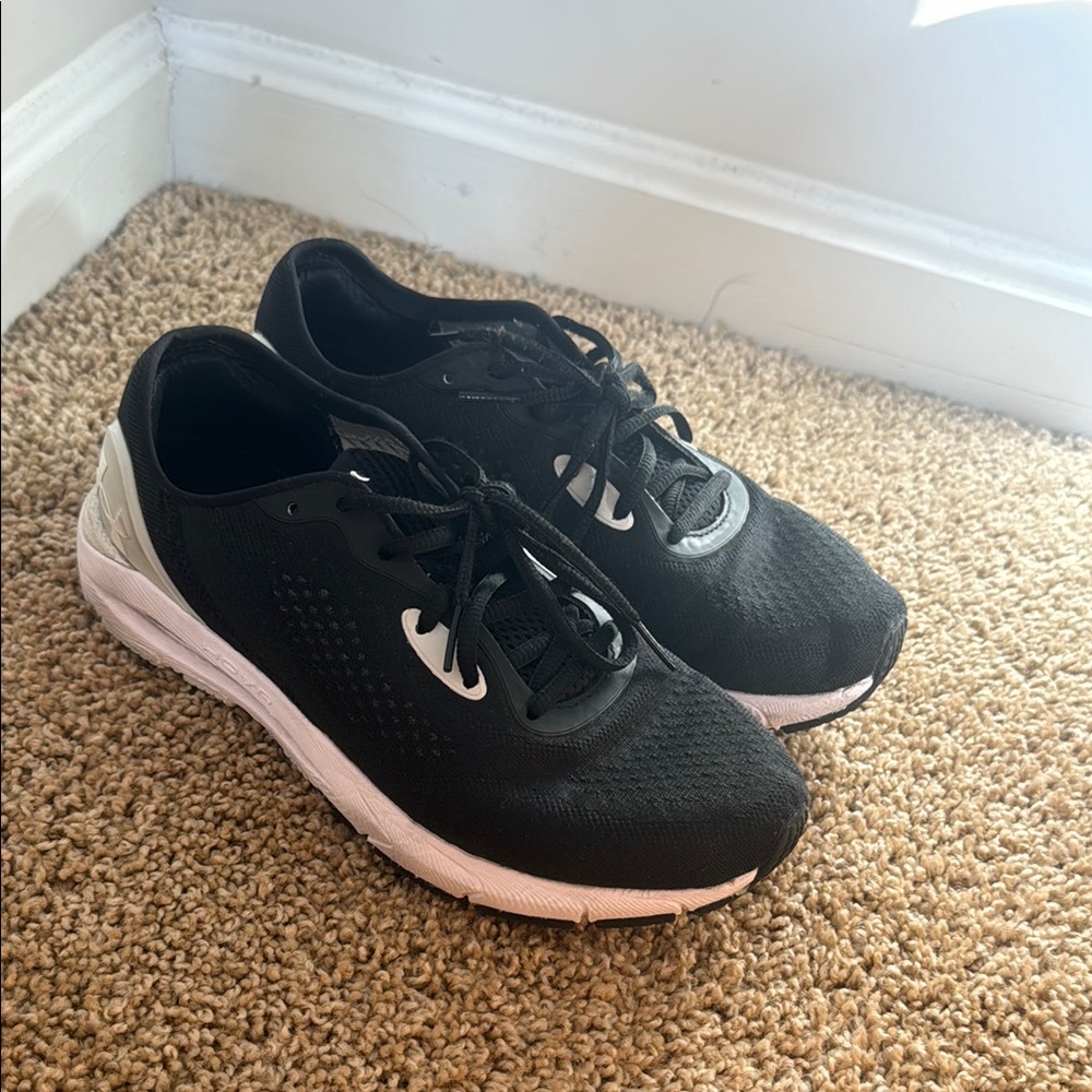 UA Hovr Sonic 5 Running Shoes